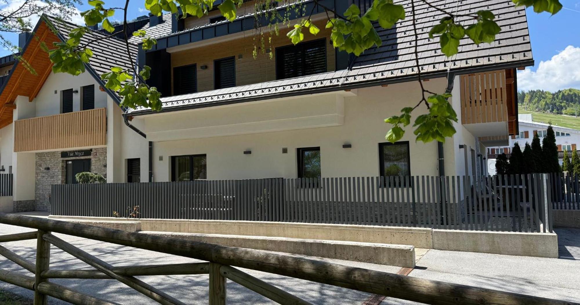 Vila Mojca - Apartmaji Lena Kranjska Gora Exteriér fotografie